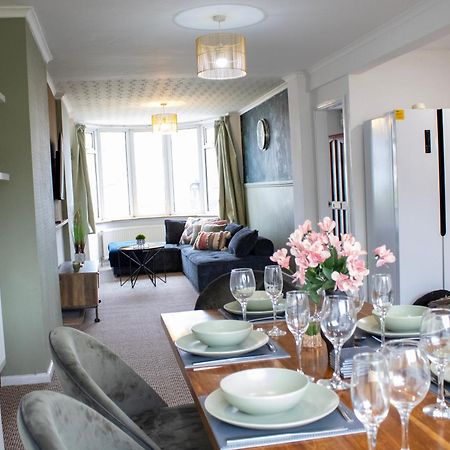Harvard House, Stylish 3 Bedroom House In Solihull 5 Mins To The Nec, Bhx ,Jlr With Free Parking Бирмингем Экстерьер фото