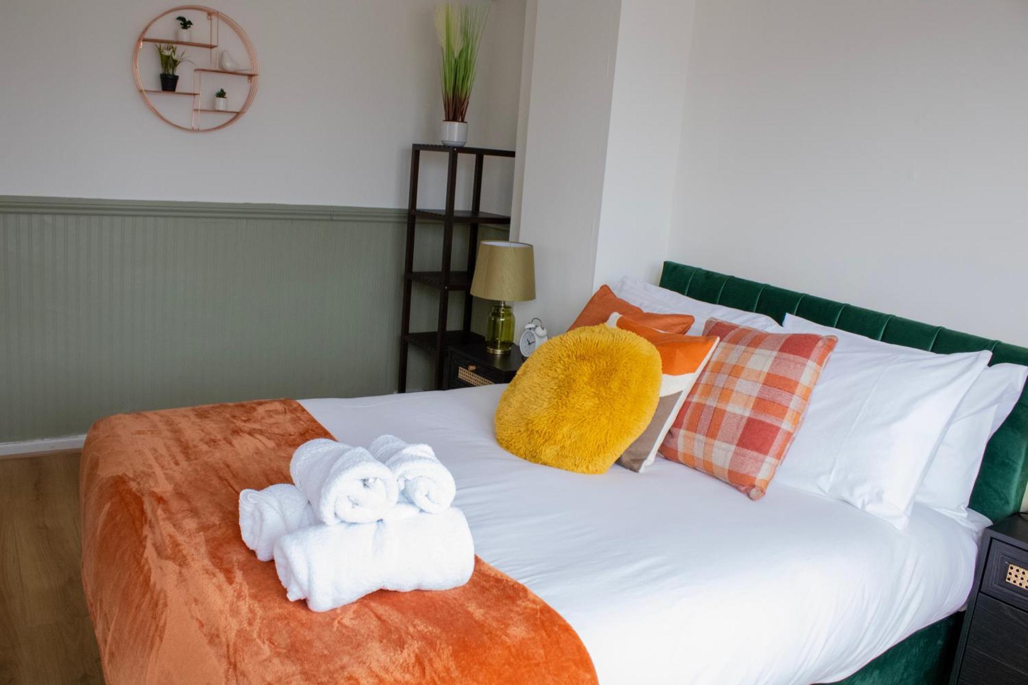 Harvard House, Stylish 3 Bedroom House In Solihull 5 Mins To The Nec, Bhx ,Jlr With Free Parking Бирмингем Экстерьер фото