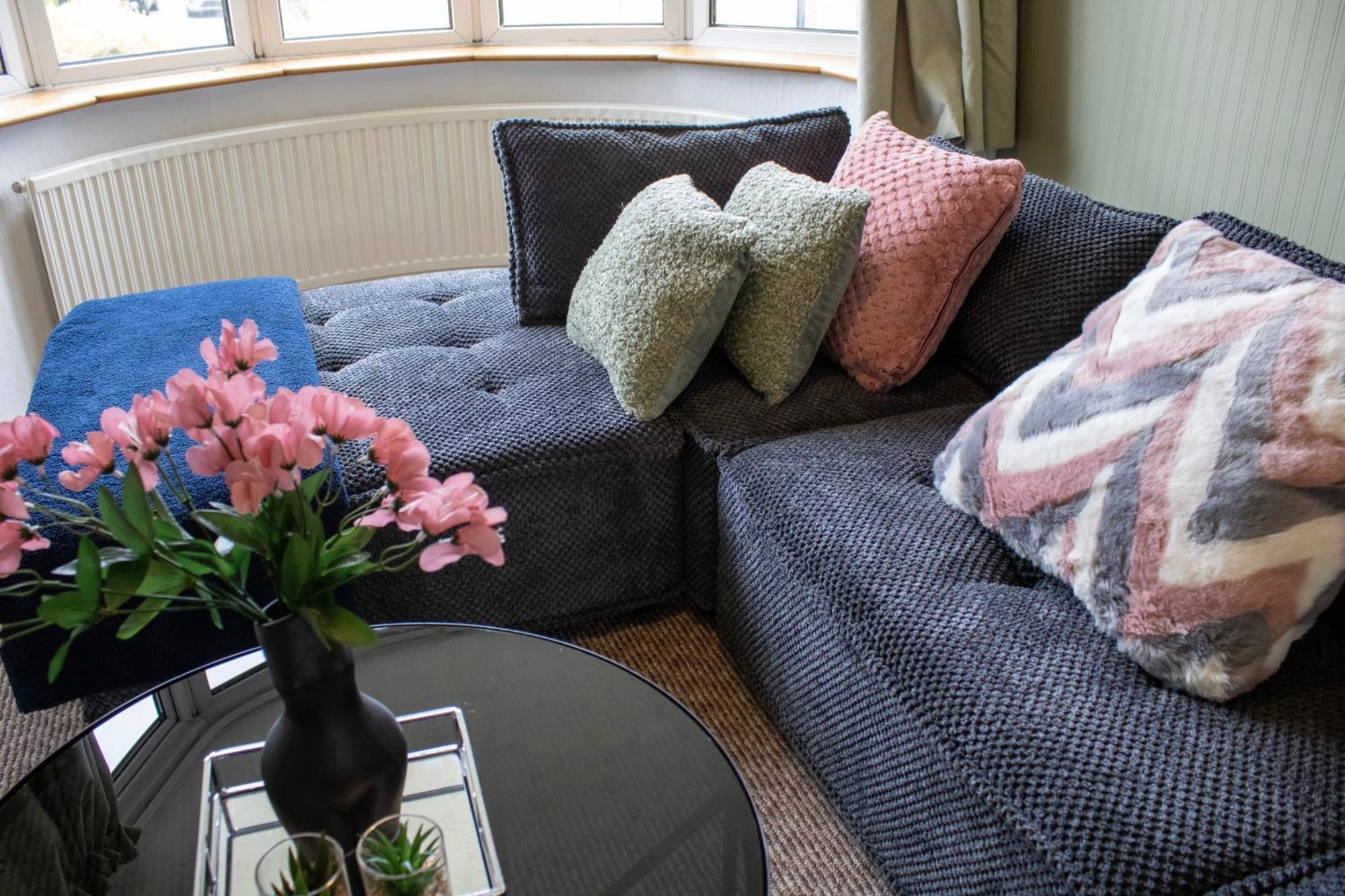 Harvard House, Stylish 3 Bedroom House In Solihull 5 Mins To The Nec, Bhx ,Jlr With Free Parking Бирмингем Экстерьер фото